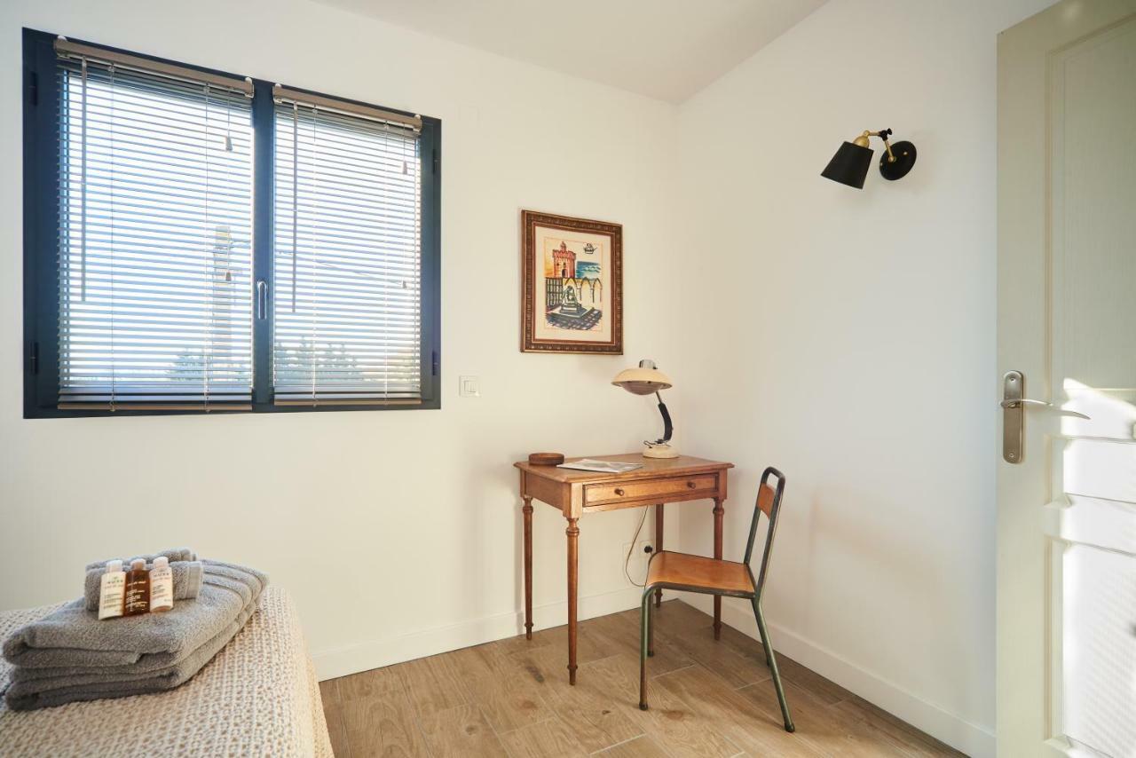 Le Clos Des Foudriers Claira Bagian luar foto