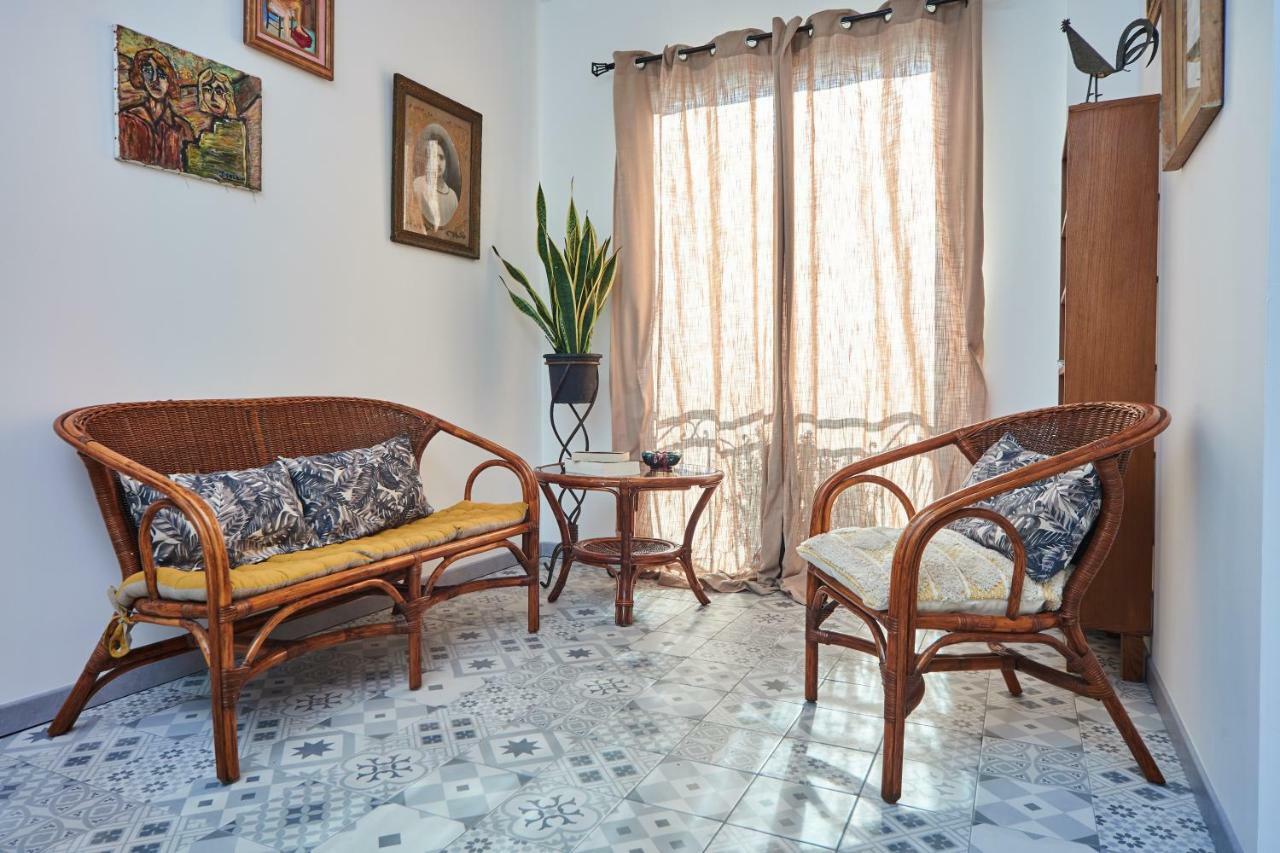 Le Clos Des Foudriers Claira Bagian luar foto