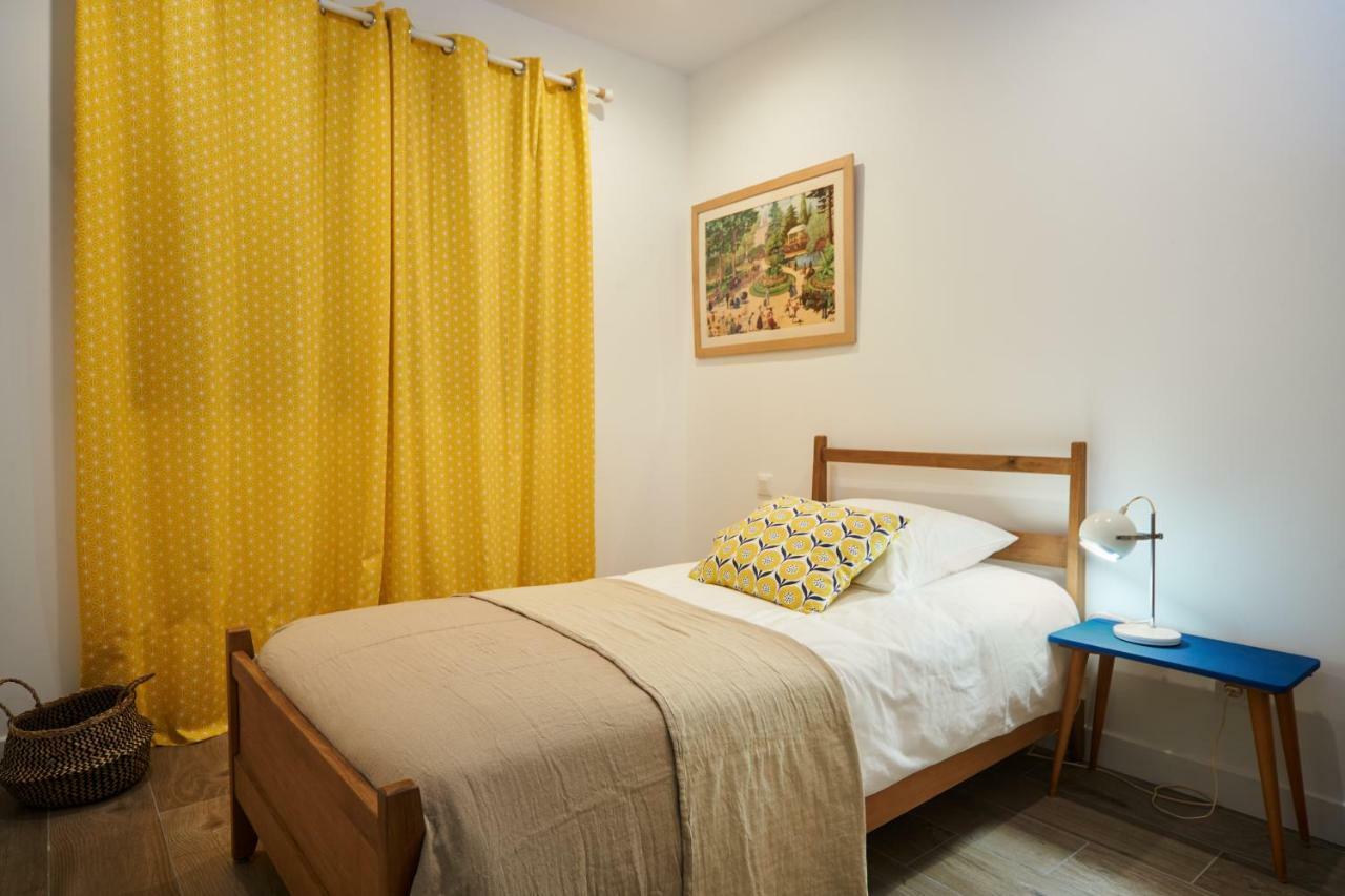 Le Clos Des Foudriers Claira Bagian luar foto